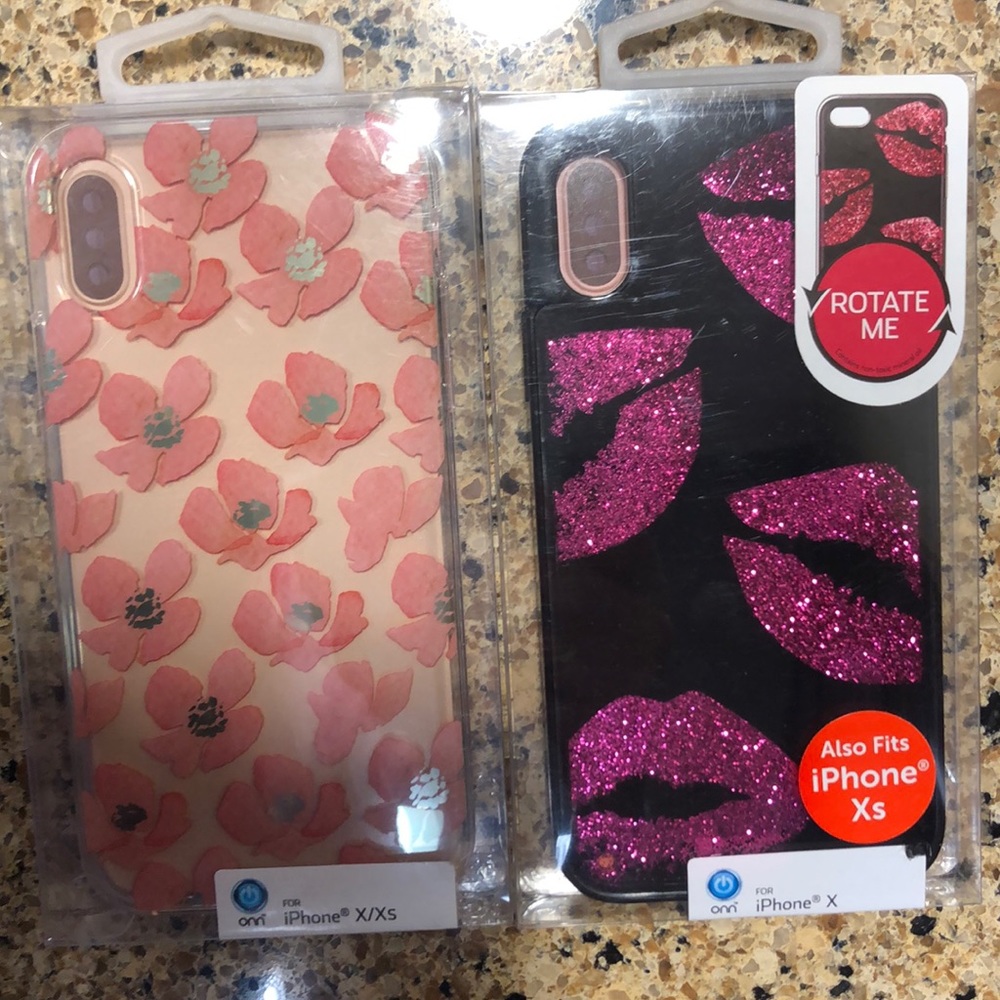 NWT iPhone  📱 cases